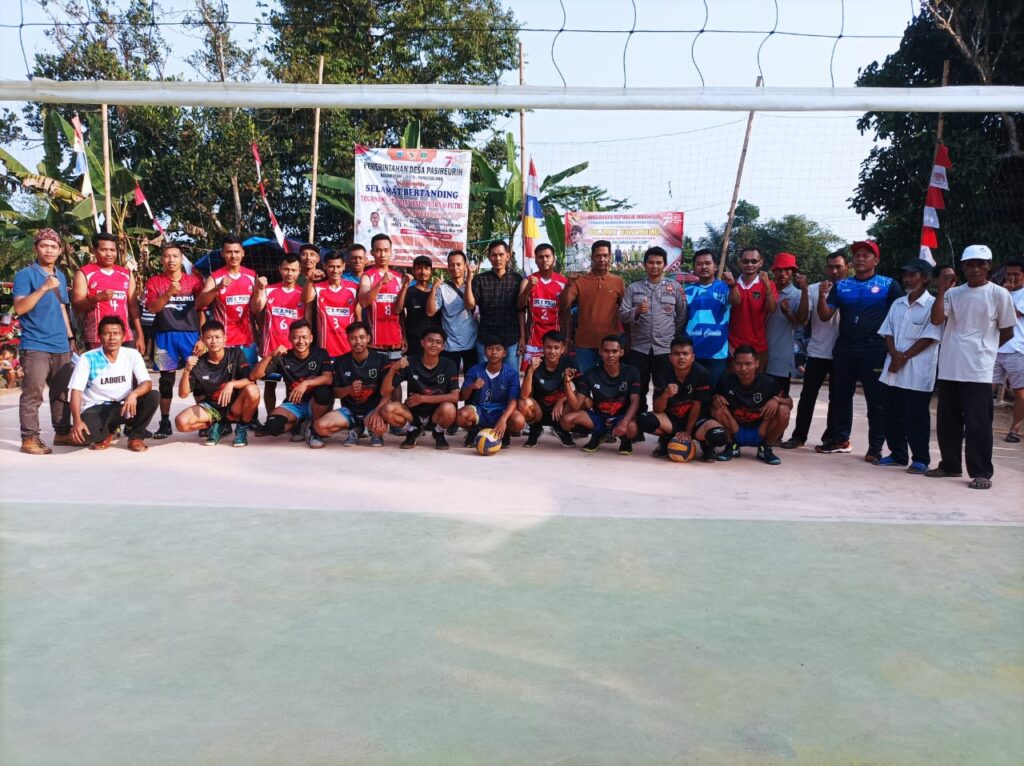 Bhabinkamtibmas Polsek Saketi Amankan Lomba Pertandingan Voli Putra 2 WhatsApp Image 2023 08 25 at 08.45.44