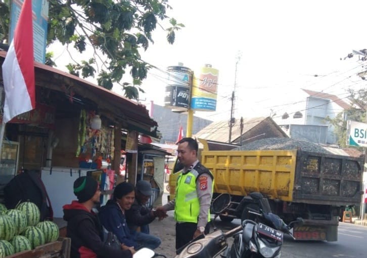 Unit Lantas Polsek Menes Berikan Penyuluhan Lalulintas Kepada Ojek 8 WhatsApp Image 2023 08 27 at 11.37.12