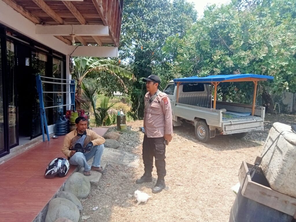 Polsek Cimanggu Sambangi Warga untuk Himbauan Kamtibmas 8 WhatsApp Image 2023 10 09 at 12.48.44