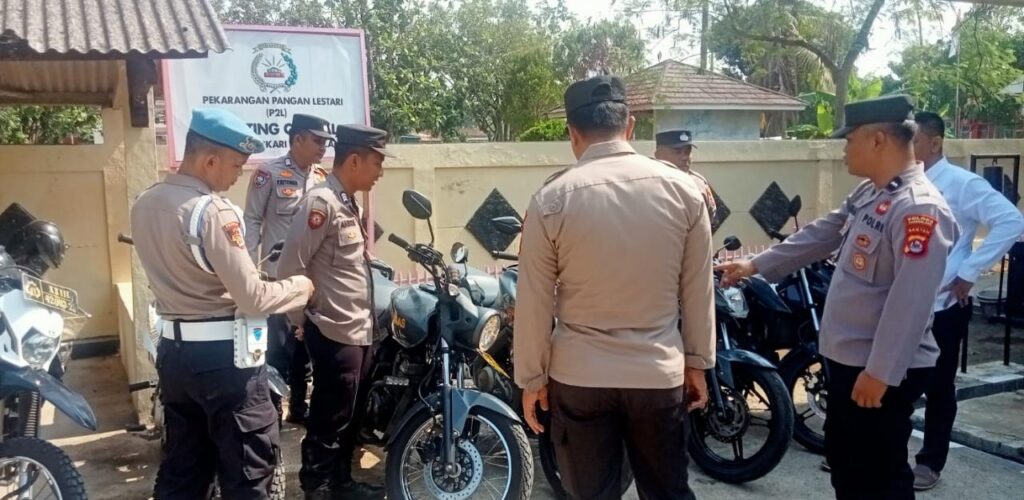 Polsek Cikedal Lakukan Apel Pagi dan Pemeriksaan Kendaraan Dinas 8 WhatsApp Image 2023 10 09 at 18.37.47