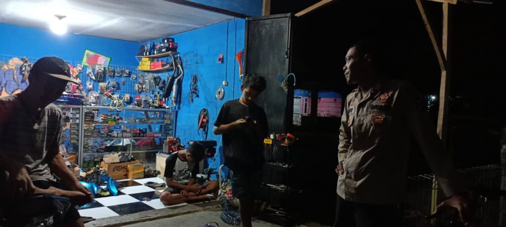 Polsek Pagelaran Tingkatkan Patroli untuk Cegah Tindak Kriminalitas 2 WhatsApp Image 2023 10 15 at 09.34.42