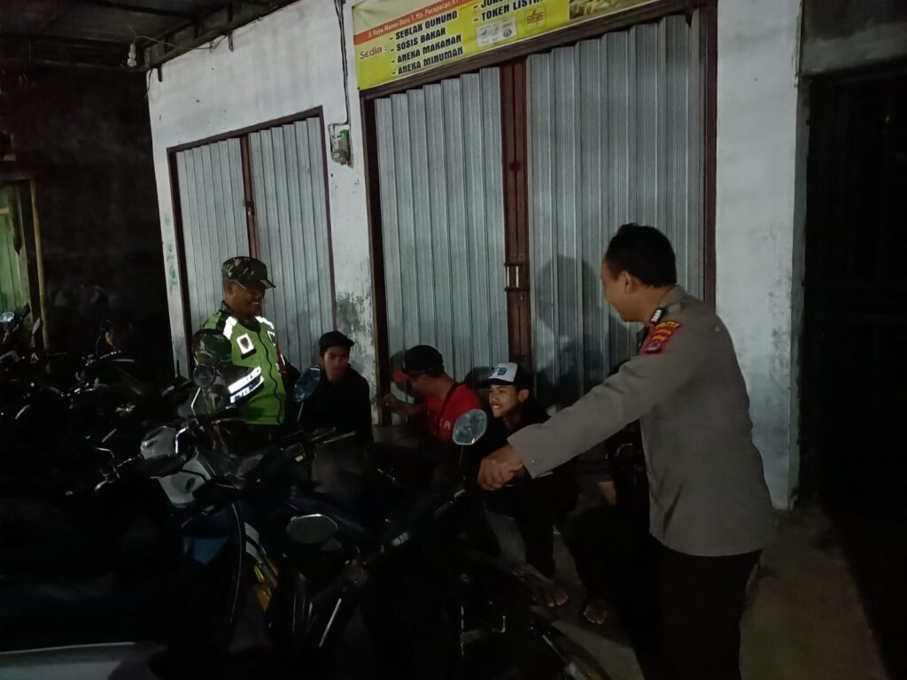 Polsek Pulosari Giatkan Patroli C3 untuk Menciptakan Lingkungan yang Aman 5 WhatsApp Image 2023 10 15 at 09.41.34