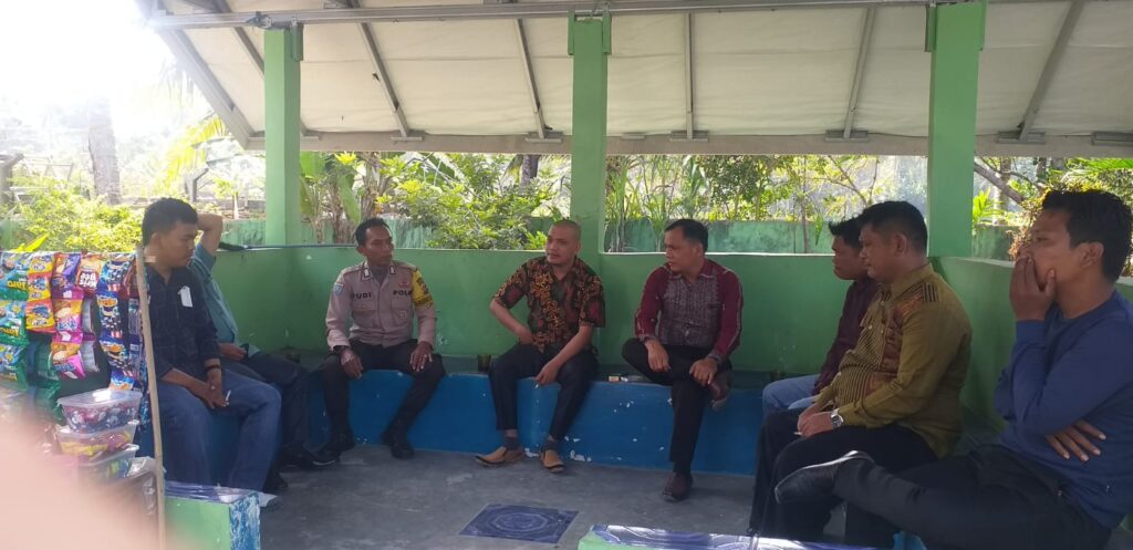 Polsek Carita Menyelenggarakan Pengamanan Rumah Ibadah 2 WhatsApp Image 2023 10 23 at 15.27.23