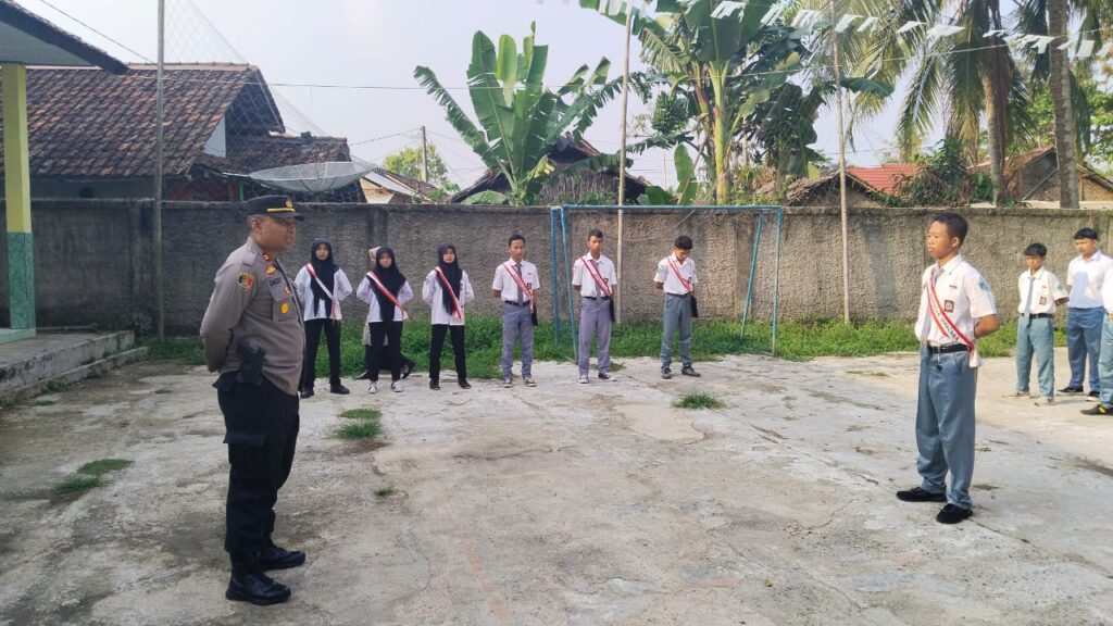 Polsek Pagelaran Sosialisasi Pencegahan Bullying di SMK Karya Bhakti 3 WhatsApp Image 2023 10 24 at 10.05.37