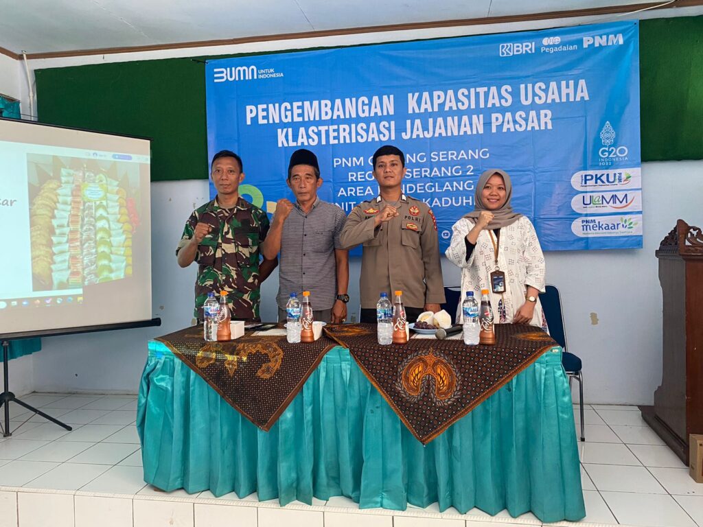 Bhabinkamtibmas Polsek Banjar Berperan Aktif dalam Meningkatkan Kapasitas Usaha Klasterisasi Jajanan Pasar di Pandeglang 1 WhatsApp Image 2023 10 24 at 19.07.35
