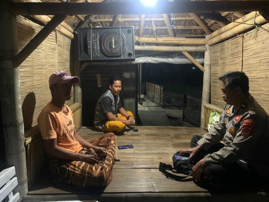 Polsek Cimanggu Gelar Patroli Malam Antisipasi C3 9 WhatsApp Image 2023 10 25 at 10.07.36
