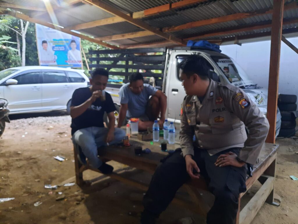 Polsek Munjul Tingkatkan Kegiatan Sambang KRYD untuk Jaga Kamtibmas dan Ciptakan Rasa Aman 6 WhatsApp Image 2023 10 27 at 11.14.14