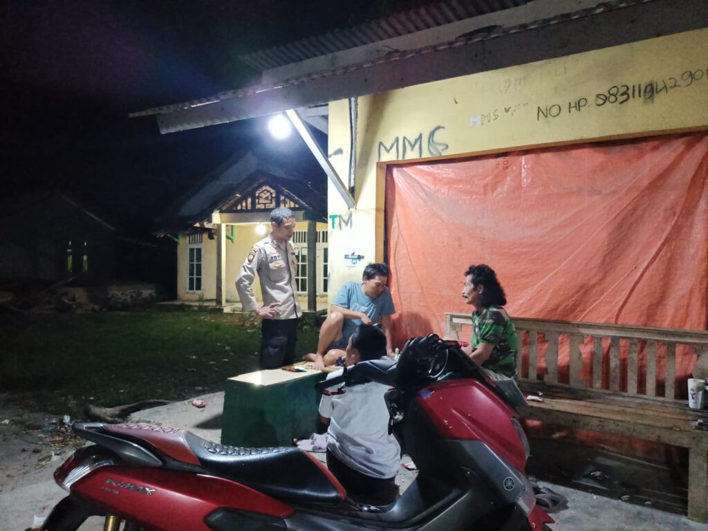 Polsek Pagelaran Melakukan Patroli dan Sosialisasi Kamtibmas 1 WhatsApp Image 2023 10 27 at 14.42.09