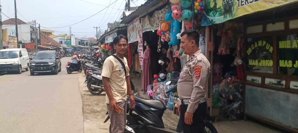 Polsek Menes Lakukan Patroli KRYD untuk Ciptakan Keamanan dan Ketertiban 7 WhatsApp Image 2023 10 27 at 15.55.43