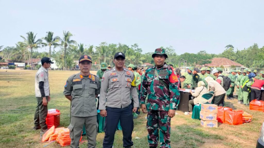 Polsek Munjul Gelar Sambang KRYD untuk Menjaga Kamtibmas 8 WhatsApp Image 2023 10 28 at 16.01.27