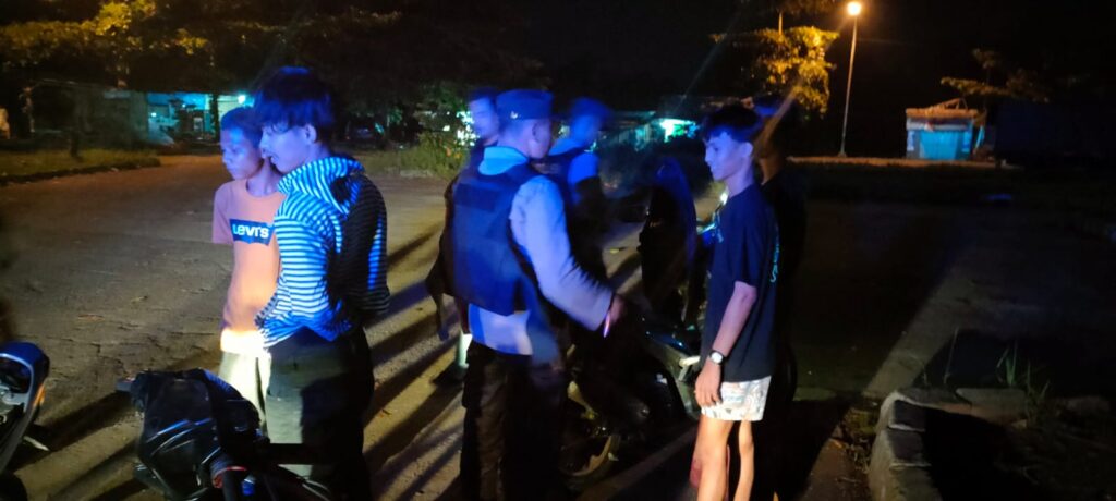 Polsek Pandeglang Melakukan Patroli Rutin untuk Mencegah Tindak Kriminalitas dan Meningkatkan Kesadaran Kamtibmas 1 WhatsApp Image 2023 10 28 at 16.08.28