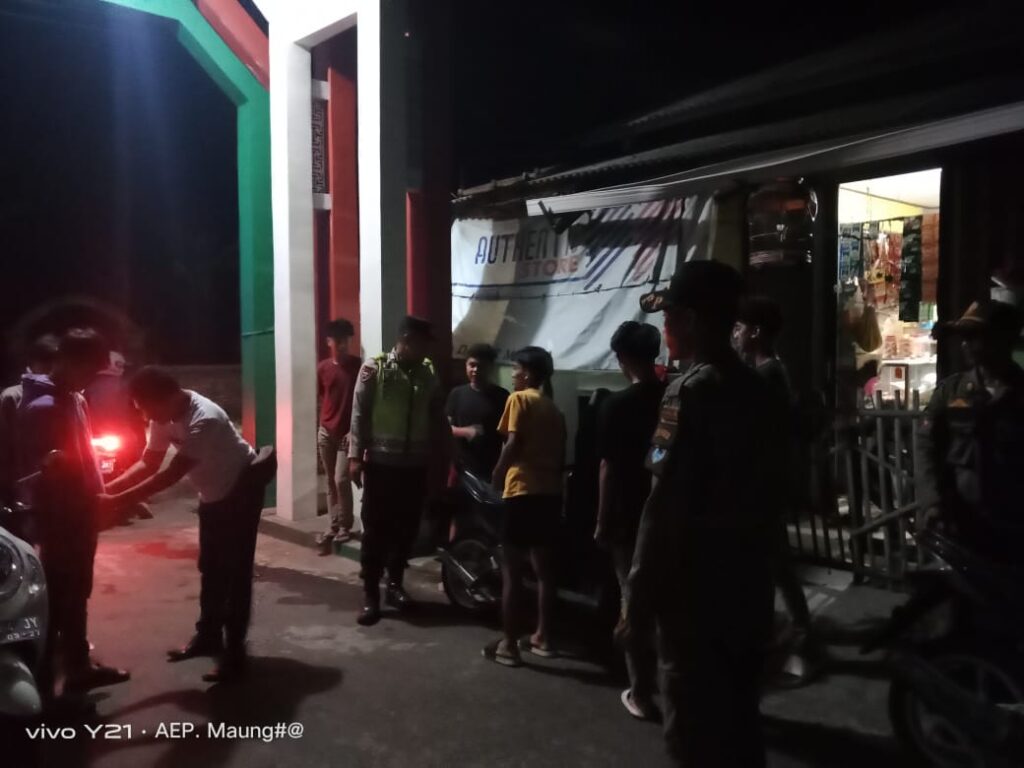 Polsek Cikedal dan Sat Pol PP Kecamatan Cikedal Lakukan Patroli Malam untuk Antisipasi Balapan Liar dan Tawuran di Jalan Raya Labuan Pandeglang 2 WhatsApp Image 2023 10 28 at 16.11.59