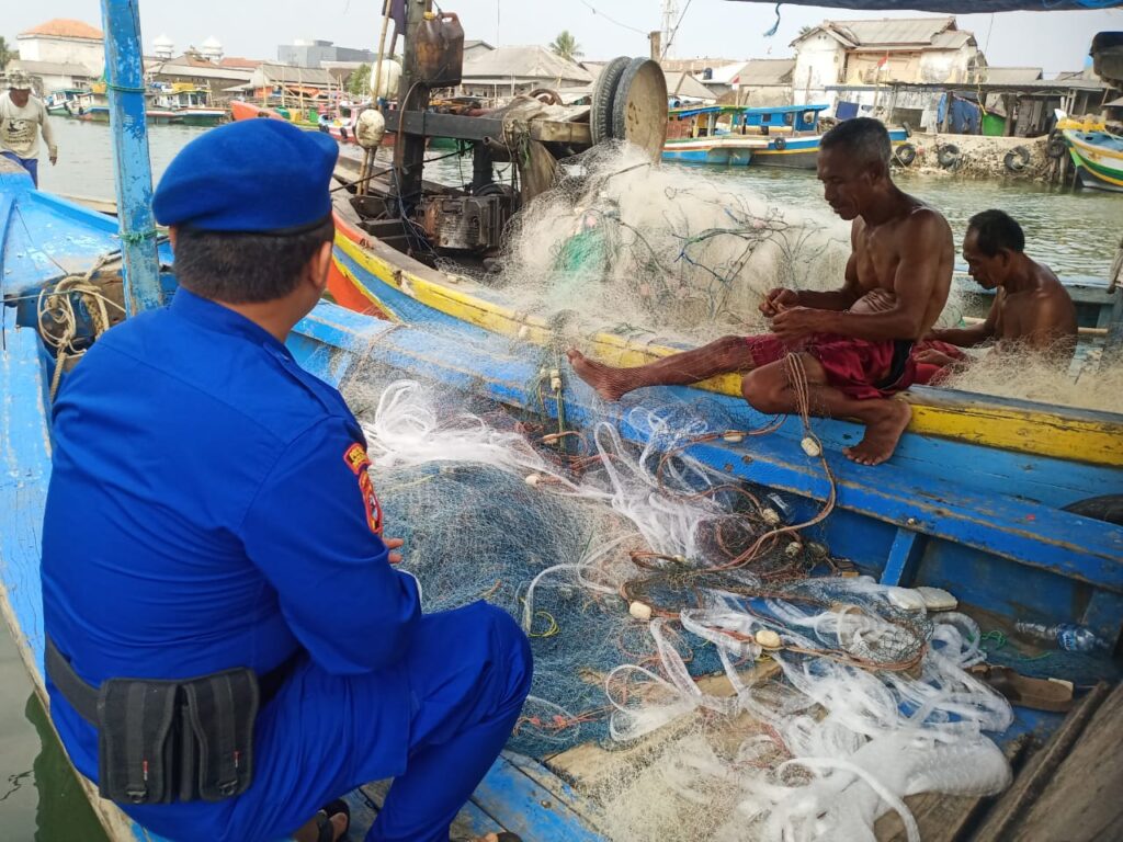 Polair Polres Pandeglang Sambangi Warga Nelayan di Teluk Panimbang 7 WhatsApp Image 2023 10 29 at 16.59.03