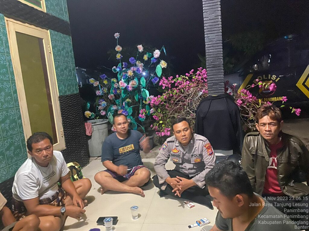 Polsek Panimbang Terus Meningkatkan Keamanan dengan Patroli C3 9 WhatsApp Image 2023 11 05 at 11.17.27