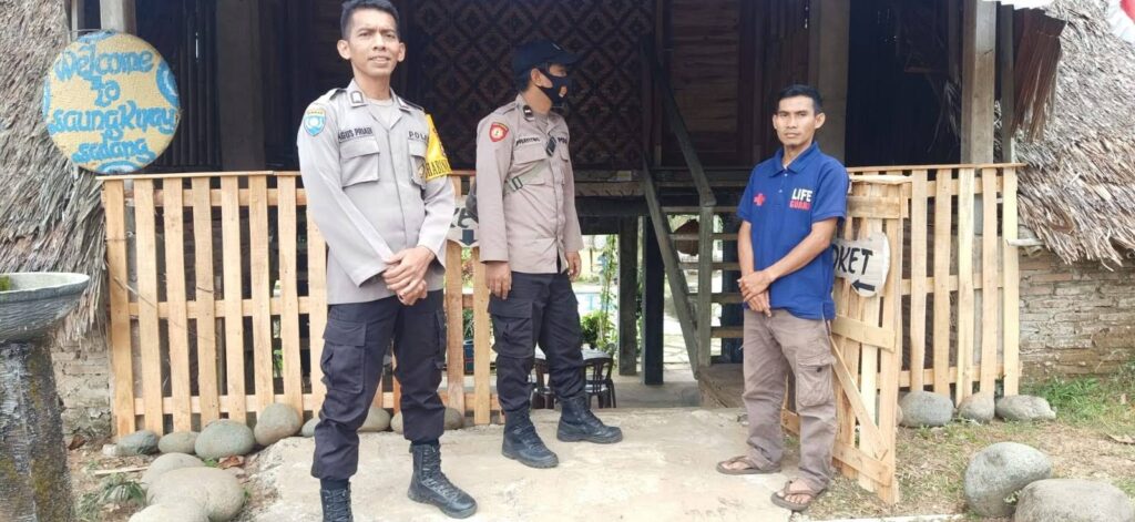 Polsek Cimanggu Lakukan Sambang dan Silaturahmi untuk Tingkatkan Soliditas dengan Masyarakat 10 WhatsApp Image 2023 11 05 at 11.32.52
