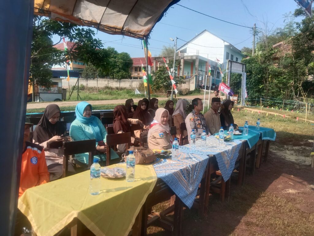 Polsek Cimanuk Gelar Orientasi Tamu Ambalan Tingkat MI, MTs, MA Syeh Mansyur 10 WhatsApp Image 2023 11 07 at 10.27.35