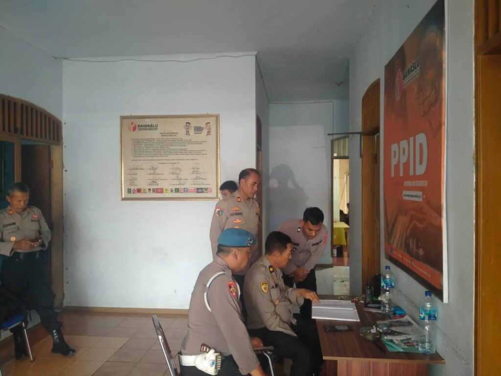 Kasiwas Polres Pandeglang Sambang Personel yang Bertugas di Operasi Mantap Brata 6 WhatsApp Image 2023 11 07 at 11.26.38