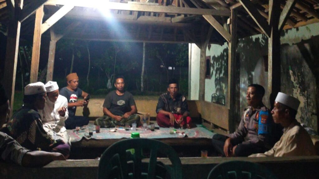 Polsek Pagelaran Gelar Patroli dalam Upaya Pencegahan Kriminalitas 10 WhatsApp Image 2023 11 08 at 13.40.33