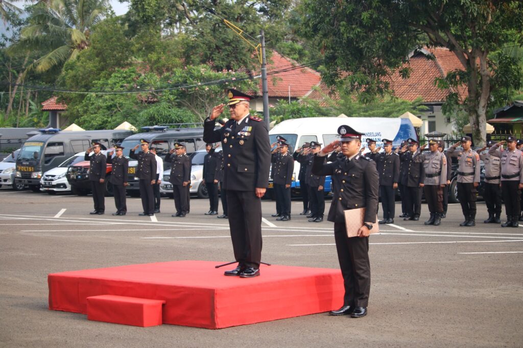 Polres Pandeglang Peringati Hari Pahlawan dengan Tema "Semangat Pahlawan untuk Masa Depan Bangsa" 8 WhatsApp Image 2023 11 10 at 09.01.22