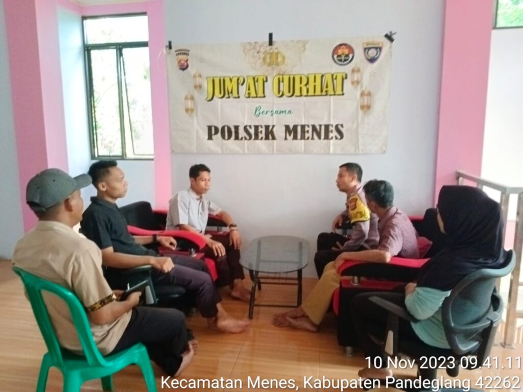 Bhabinkamtibmas Polsek Menes Gelar Jumat Curhat 10 WhatsApp Image 2023 11 10 at 14.27.33