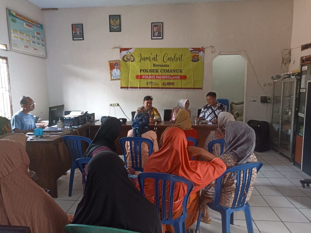 Polsek Cimanuk Gelar Jumat Curhat, Masyarakat Antusias 3 WhatsApp Image 2023 11 10 at 14.48.45