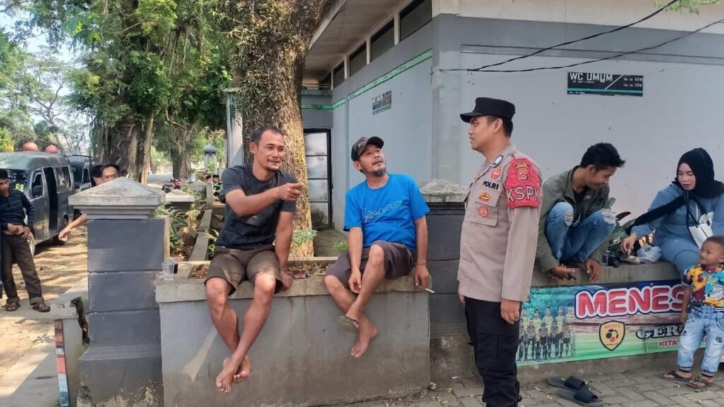 Polsek Menes Tingkatkan Patroli untuk Ciptakan Situasi Kamtibmas yang Aman dan Nyaman 10 WhatsApp Image 2023 11 12 at 13.05.42