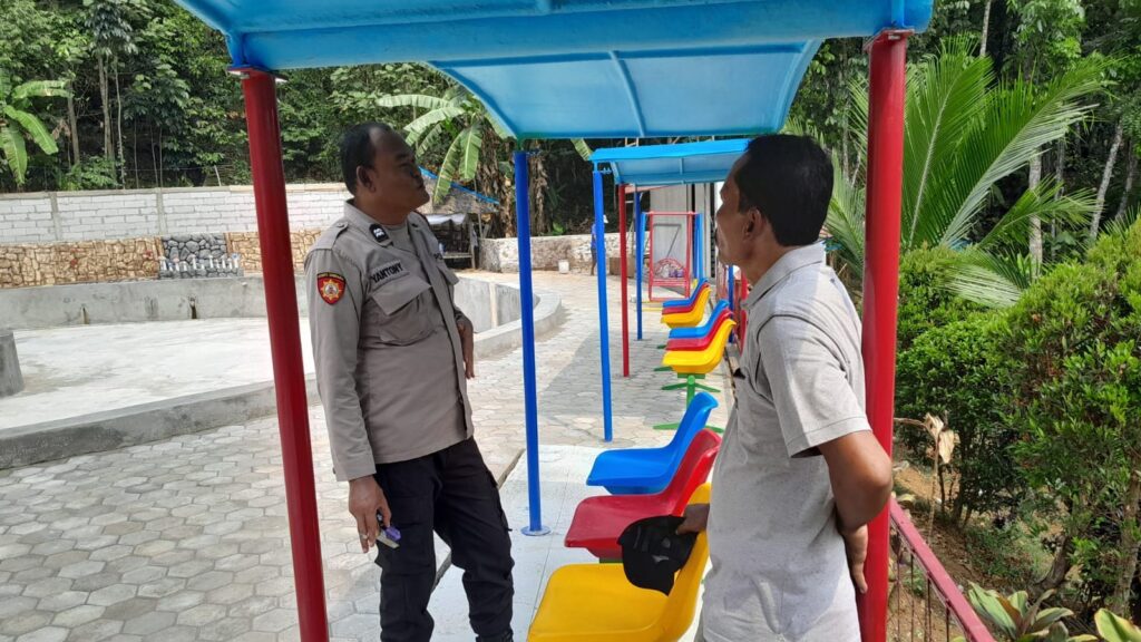 Polsek Menes Pantau Keamanan Objek Wisata Kolam Renang 2 WhatsApp Image 2023 11 12 at 13.17.22