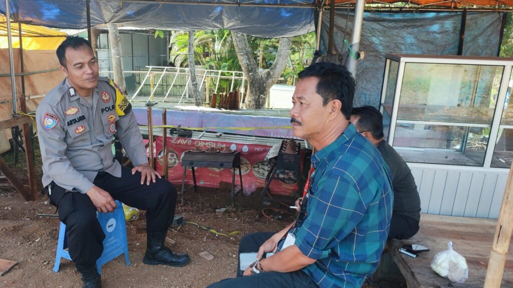 Polsek Cibaliung Gelar Sambang Door to Door, Wujud Implementasi 3K (Komunikasi, Koordinasi, Kolaborasi) 4 WhatsApp Image 2023 11 12 at 13.40.45