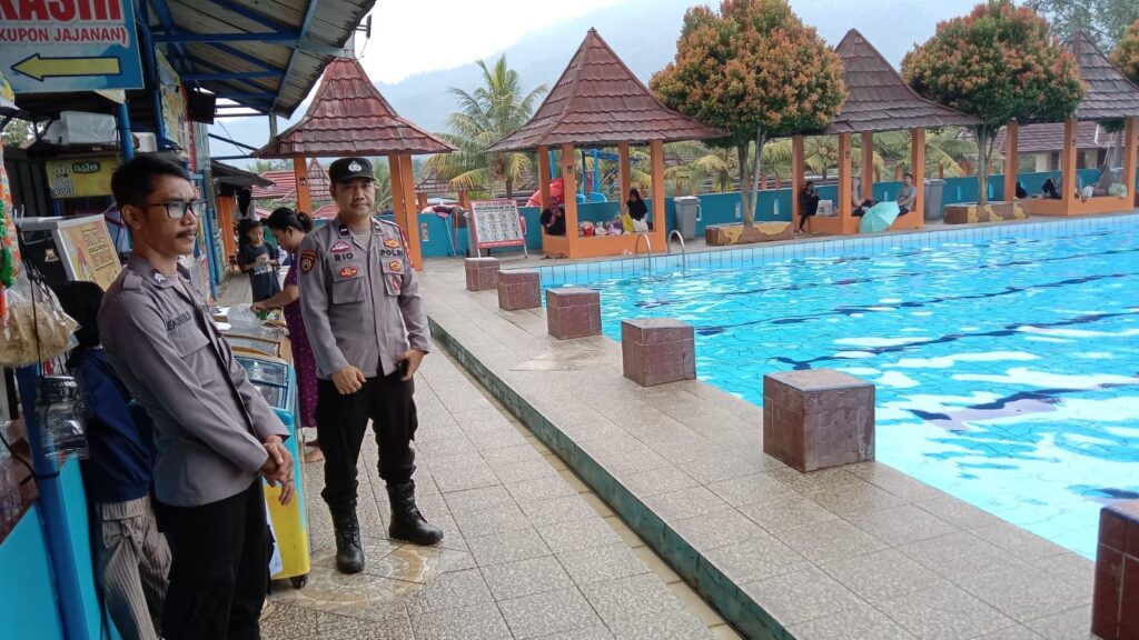Polsek Mandalawangi Gencar Lakukan Pengamanan dan Himbauan di Wisata DM Desa Kurung Kambing 7 WhatsApp Image 2023 11 12 at 17.50.03