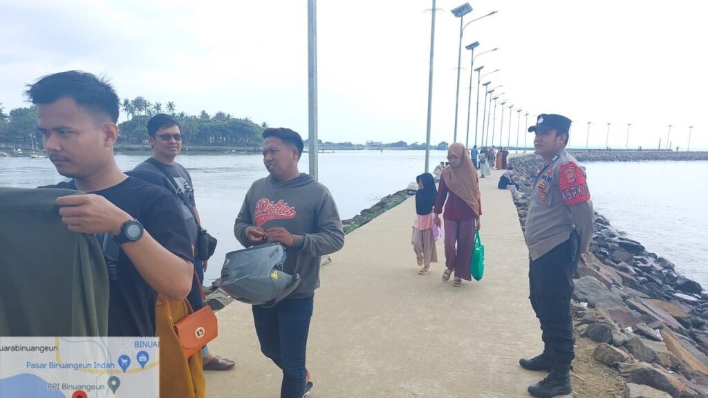 Polsek Cikeusik Gencar Gelar Patroli Siang Hari dalam Program KRYD 8 WhatsApp Image 2023 11 12 at 18.44.59