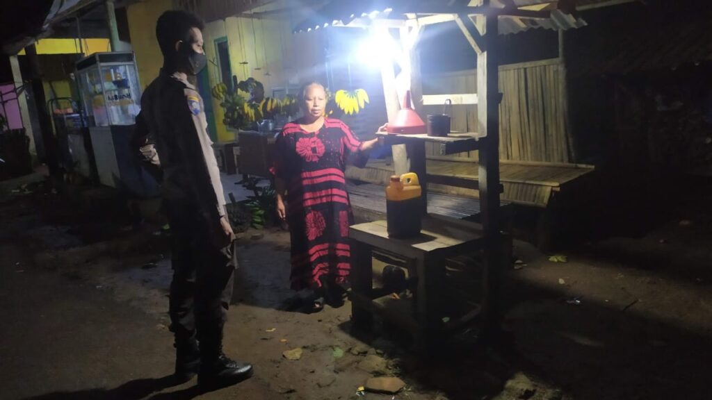 Polsek Bojong Tingkatkan Patroli Malam untuk Ciptakan Kamtibmas yang Aman 4 WhatsApp Image 2023 11 13 at 08.40.52