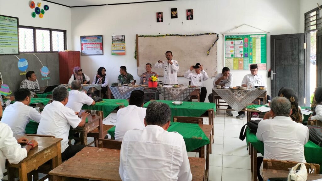 Kapolsek Angsana Hadiri Kegiatan Persiapan Memperingati HUT PGRI KE 78 Tingkat Kecamatan Angsana Tahun 2023 3 WhatsApp Image 2023 11 15 at 13.40.18