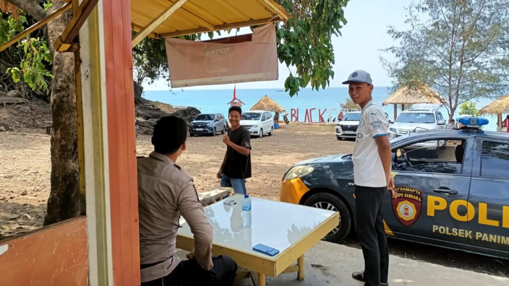 Polsek Panimbang Lakukan Pengamanan dan Monitoring di Obyek Wisata Tanjung Lesung dan Batu Hideng 1 WhatsApp Image 2023 11 18 at 16.49.01