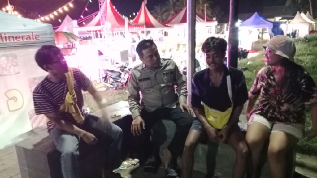 Polsek Carita Gelar Patroli KRYD Cegah Kejahatan Jalanan 7 WhatsApp Image 2023 12 14 at 09.12.59