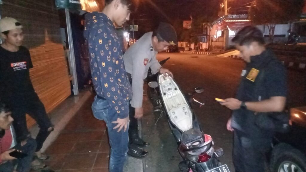 Sat Samapta Polres Pandeglang Gelar Patroli Blue Light: Cegah Balap Liar dan Pencegahan Kejahatan 3C 4 WhatsApp Image 2023 12 15 at 04.52.49
