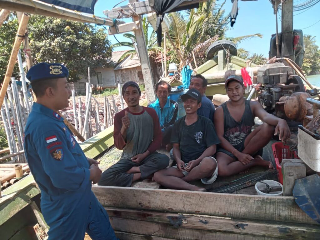 Sat Polair Polres Pandeglang Ajak Nelayan Sukseskan Pemilu 2024 3 WhatsApp Image 2023 12 16 at 17.23.55