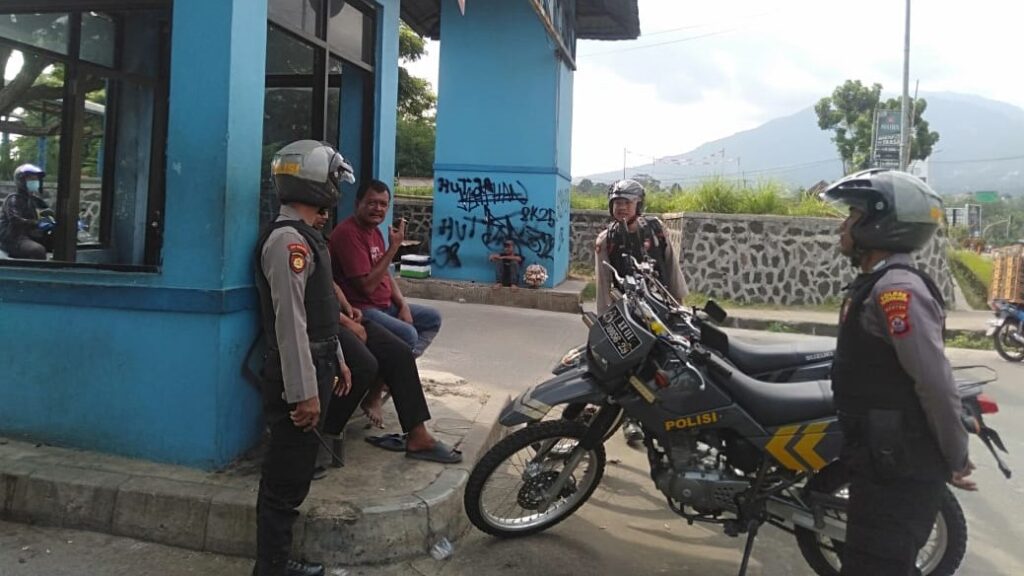 Sat Samapta Polres Pandeglang Gelar Patroli untuk Menciptakan Rasa Aman di Masyarakat 7 WhatsApp Image 2023 12 23 at 07.13.31