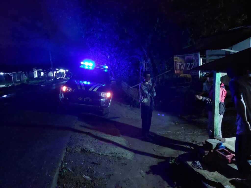 Polsek Bojong Gelar Patroli Malam untuk Antisipasi Tindak Pidana C3 Selama Bulan Ramadhan 4 WhatsApp Image 2024 04 05 at 1.15.48 AM