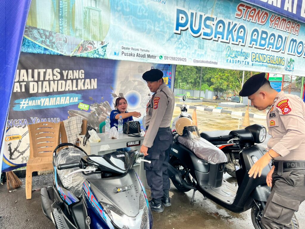 Sat Samapta Polres Pandeglang Berikan Himbauan Kamtibmas di Outlet Yamaha SPBU Cipacung 6 WhatsApp Image 2024 05 06 at 18.35.47