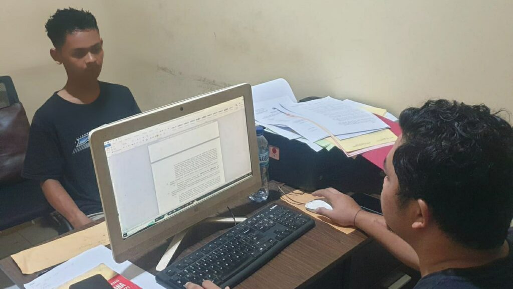 Polsek Labuan Berhasil Tangkap Pelaku Pencurian dengan Pemberatan 5 WhatsApp Image 2024 05 08 at 19.54.15