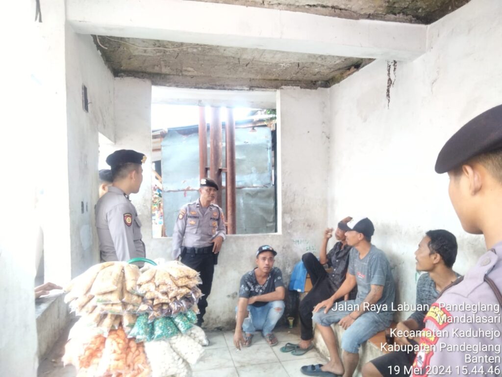 Patroli Sat Samapta Polres Pandeglang Meningkatkan Keamanan di Wilayah Hukum Polres Pandeglang 10 WhatsApp Image 2024 05 19 at 18.00.22