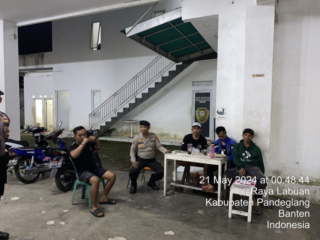 Sat Samapta Polres Pandeglang Tingkatkan Kedekatan dengan Warga melalui Patroli dan Sambang 6 WhatsApp Image 2024 05 21 at 05.51.24