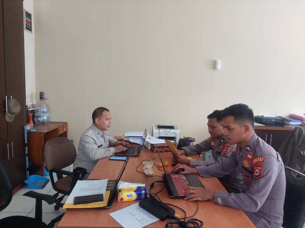 Koordinasi Operator Aset Polres Pandeglang dengan Biro Logistik Polda Banten Mengenai Penataan Usahaan Barang Milik Negara (BMN) 5 WhatsApp Image 2024 05 21 at 13.37.02