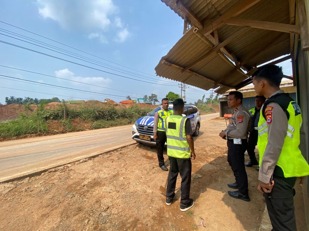 Patroli Dialogis Satlantas Polres Pandeglang Meningkatkan Kesadaran Tertib Berlalu Lintas 5 WhatsApp Image 2024 05 21 at 15.09.46