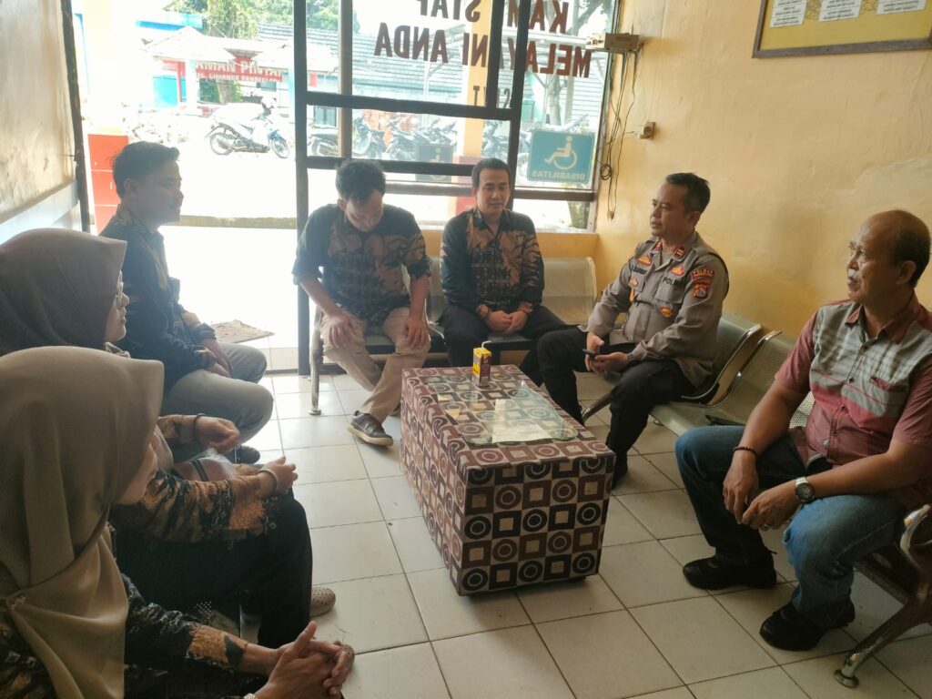 Polsek CImanuk Terima Kunjungan Koordinasi Persiapan Pemilu 2024 di Kecamatan Cimanuk 10 WhatsApp Image 2024 05 22 at 21.53.25