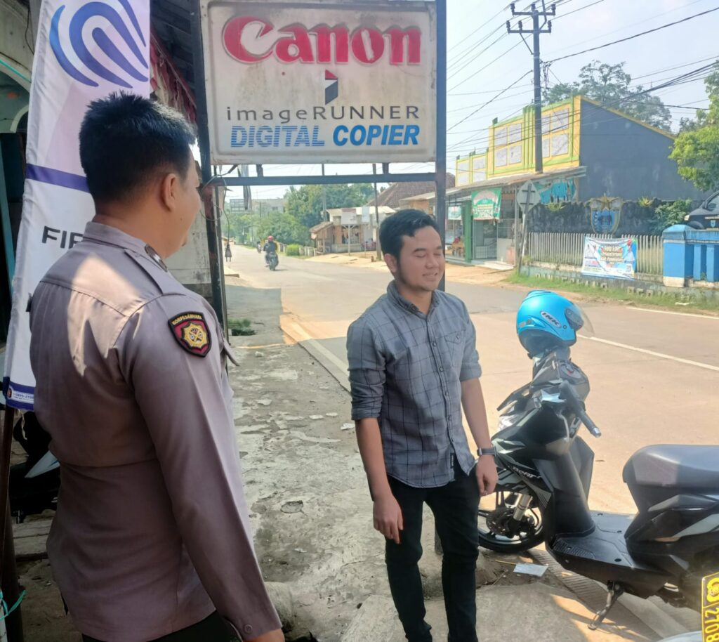 Personil Polsek Bojong Berikan Edukasi Tertib Berlalu Lintas kepada Warga Binaan 4 WhatsApp Image 2024 05 24 at 17.11.48