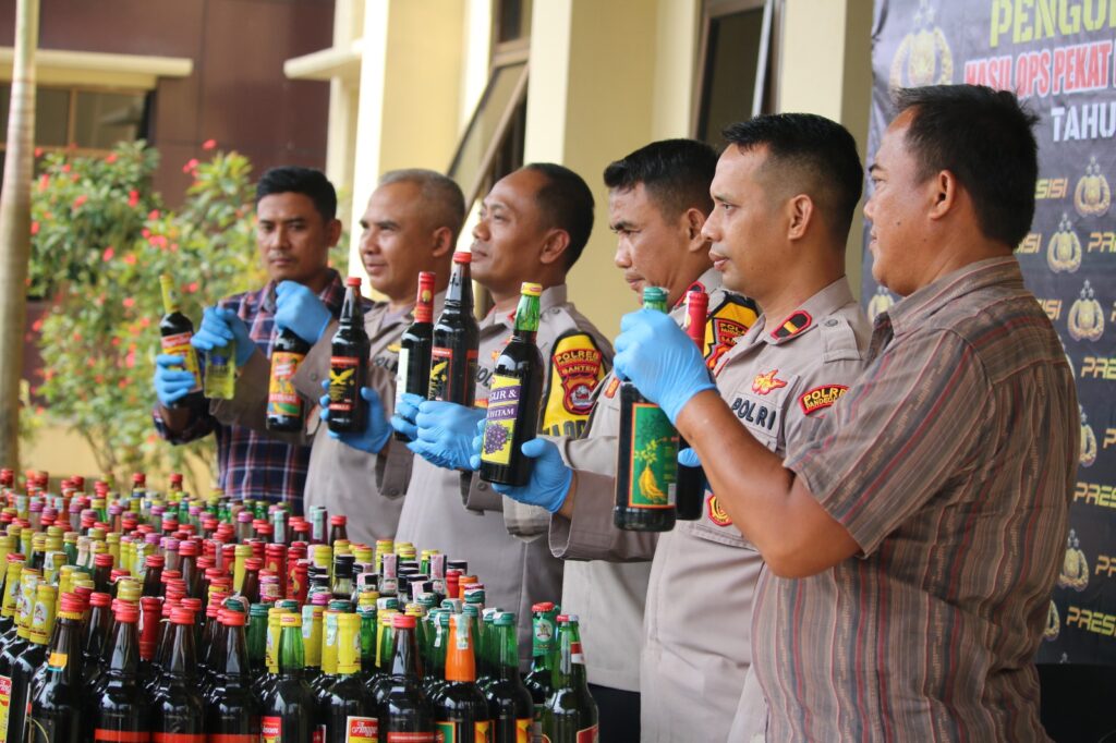 Polres Pandeglang Ikuti Konferensi Pers Virtual Hasil Operasi Pekat Dengan Polda Banten 7 WhatsApp Image 2024 05 30 at 12.14.49