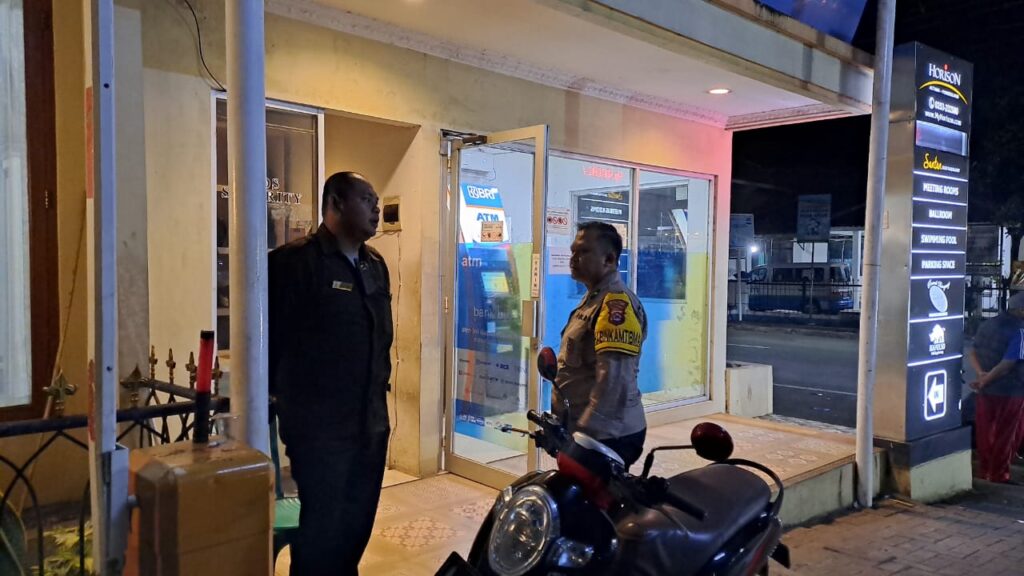 Polsek Cadasari Tingkatkan Patroli Rutin di ATM pada Malam Hari 10 WhatsApp Image 2024 06 18 at 08.05.56