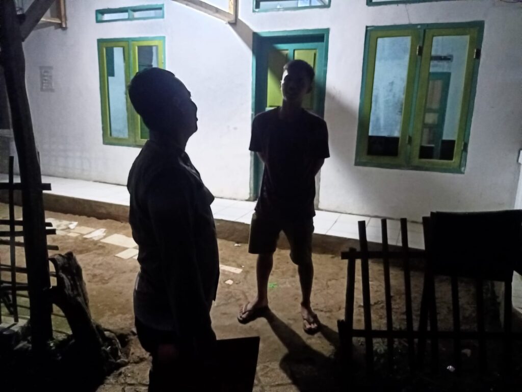 Polsek Cadasari Intensifkan Patroli untuk Menjaga Keamanan Warga 5 WhatsApp Image 2024 06 22 at 08.42.12