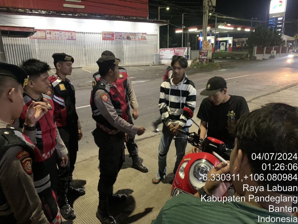 Sat Samapta Polres Pandeglang Gelar Patroli Malam untuk Cegah Balap Liar 8 WhatsApp Image 2024 07 04 at 06.06.03